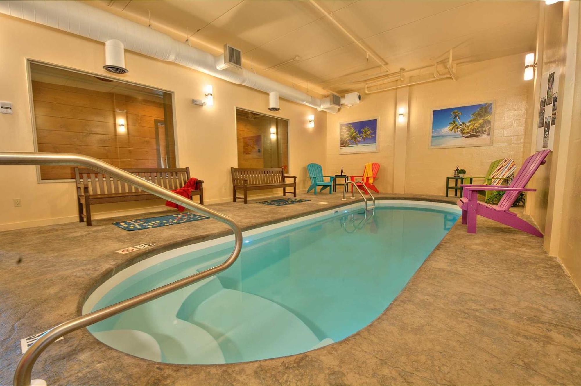 Вилла Skyview Mansion:13Bdrm, 17Bath, Sleeps 70, Indoor Pool, Amazing Views Пиджен-Фордж Экстерьер фото