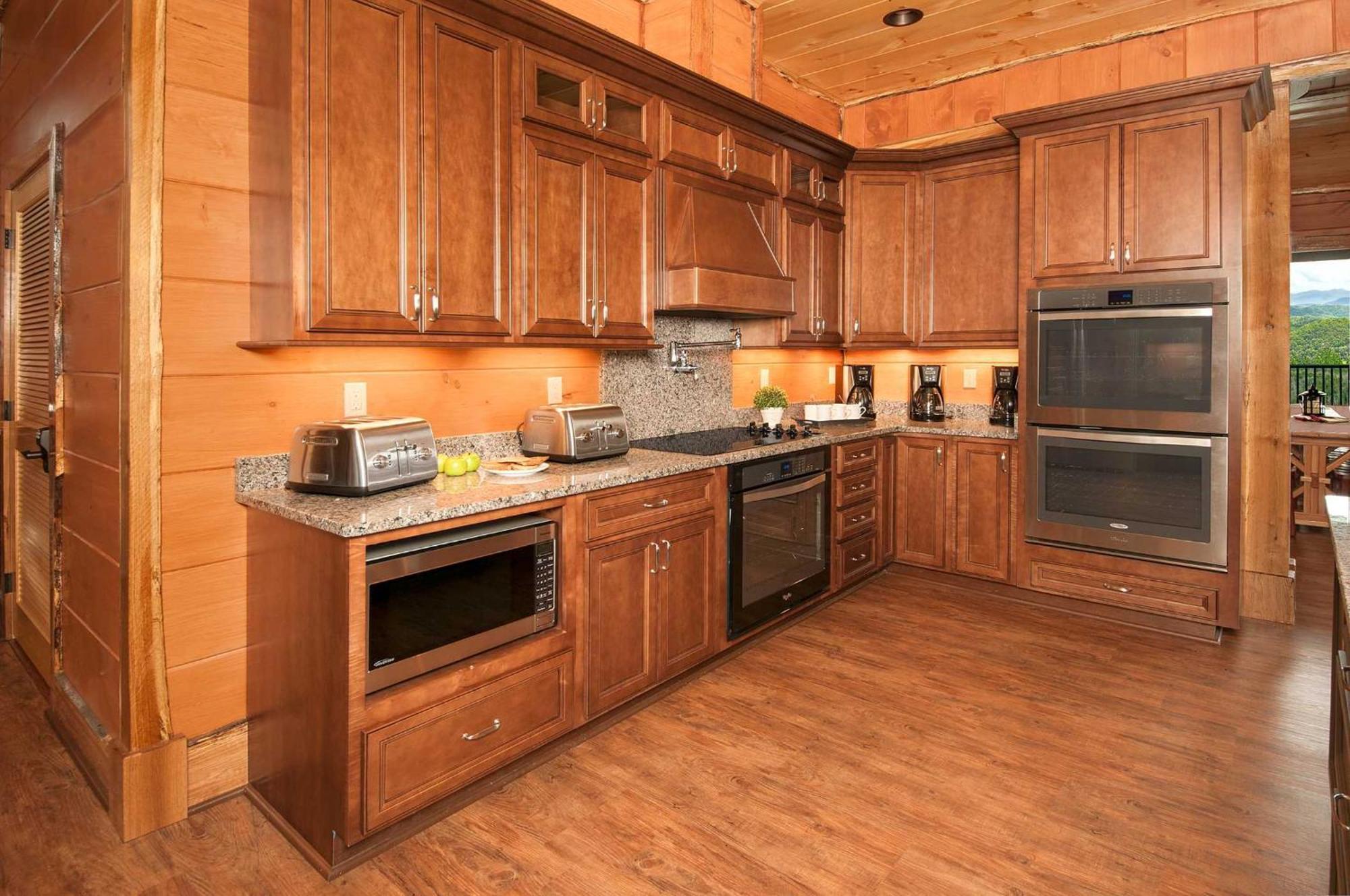Вилла Skyview Mansion:13Bdrm, 17Bath, Sleeps 70, Indoor Pool, Amazing Views Пиджен-Фордж Экстерьер фото