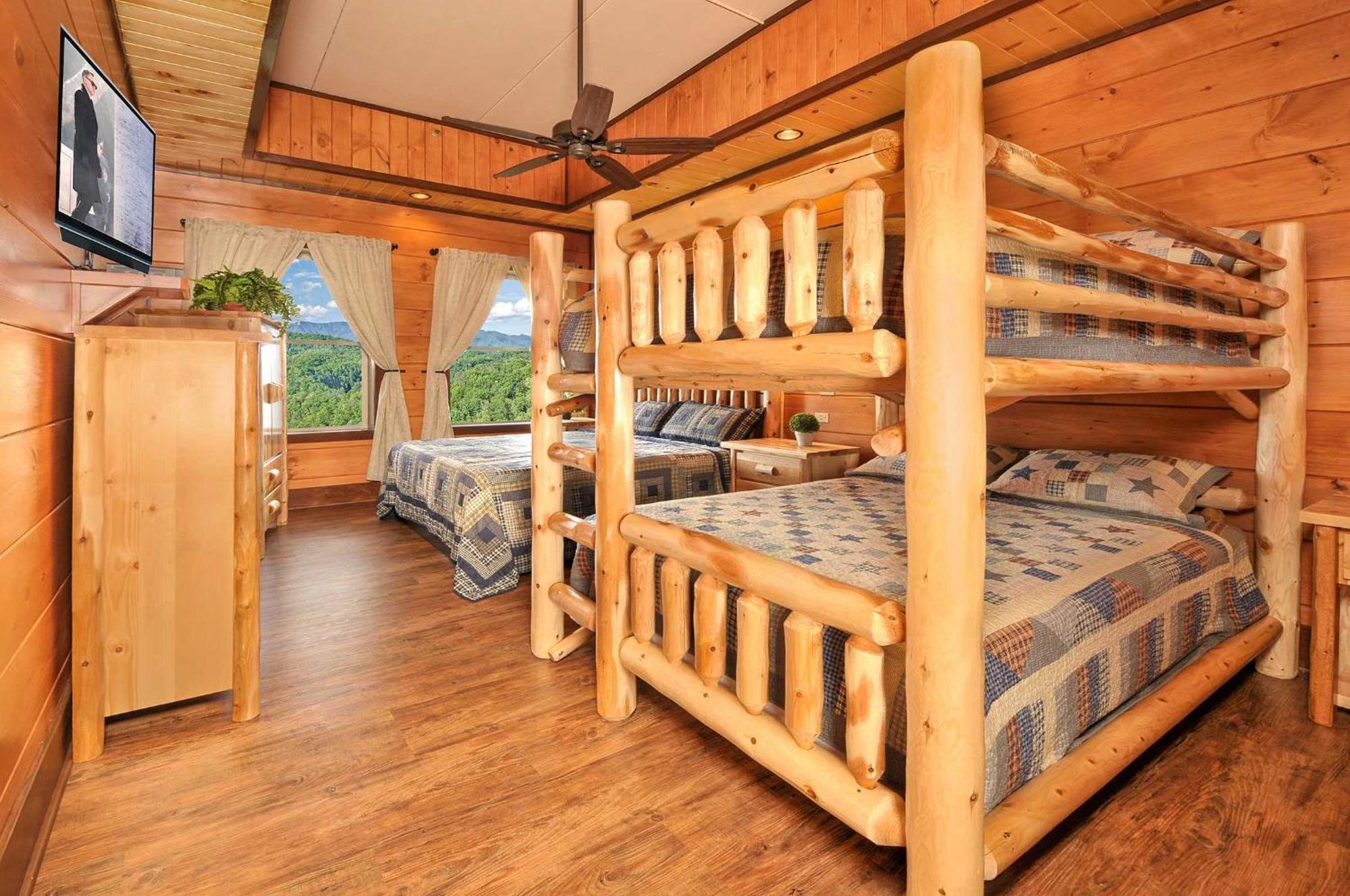 Вилла Skyview Mansion:13Bdrm, 17Bath, Sleeps 70, Indoor Pool, Amazing Views Пиджен-Фордж Экстерьер фото